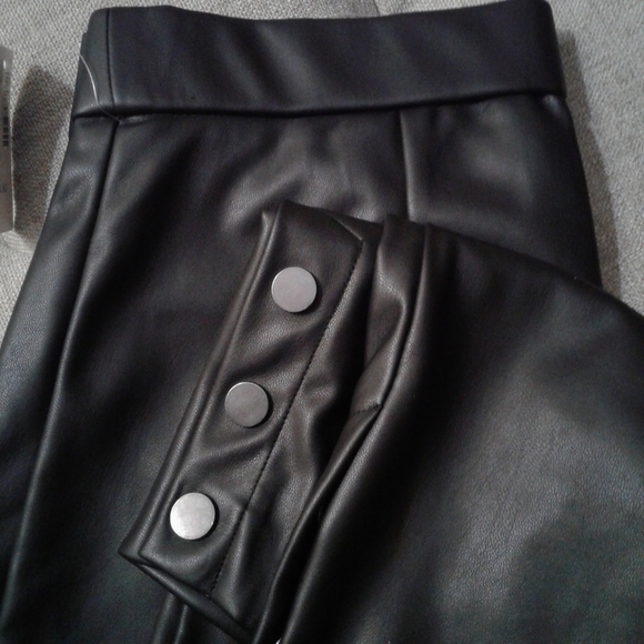 Reitmans Pants - NWT Reitman's Faux leather leggings